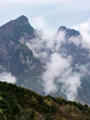 我们翻过了山我们越过了海